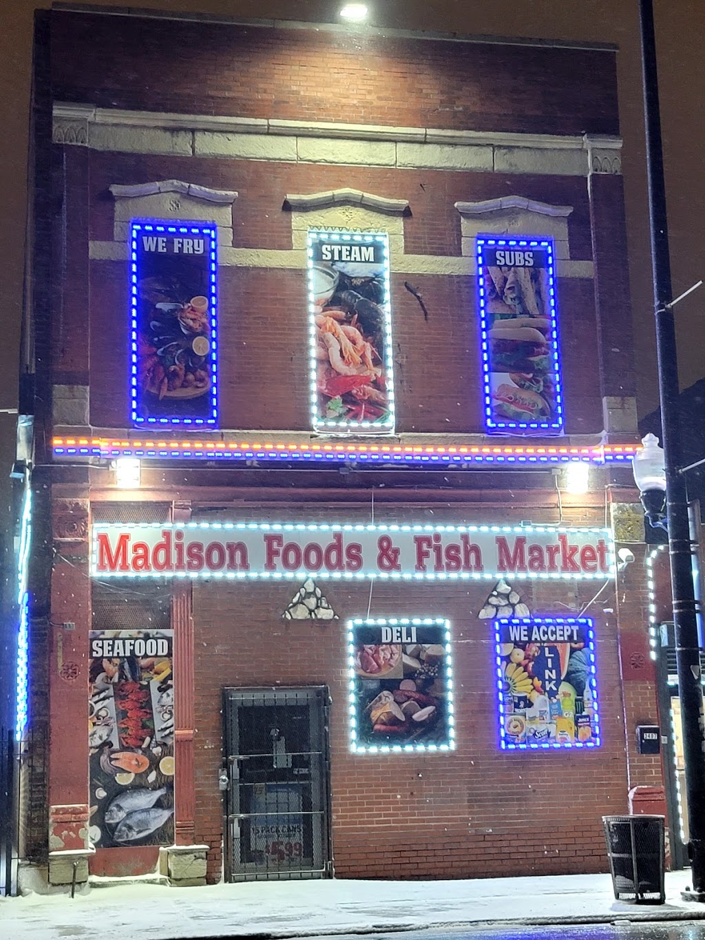 Madison Foods And Fish Market | restaurant | 3407 W Madison St, Chicago, IL 60624, USA | 7735654536 OR +1 773-565-4536
