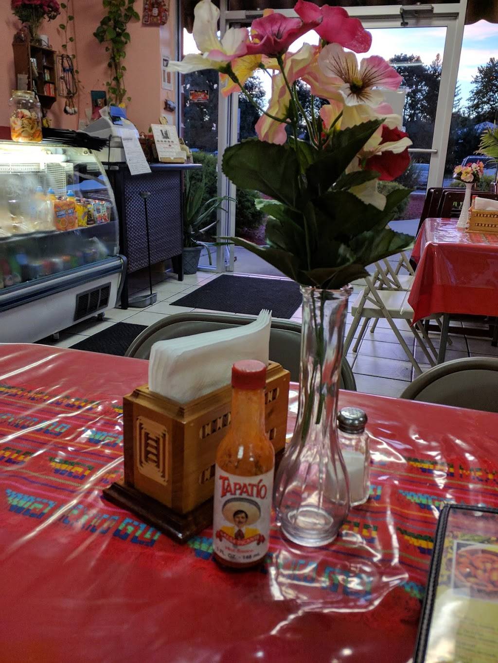 Tio Santos Restaurant | restaurant | 694 N Pearl St, Bridgeton, NJ 08302, USA | 8564593030 OR +1 856-459-3030