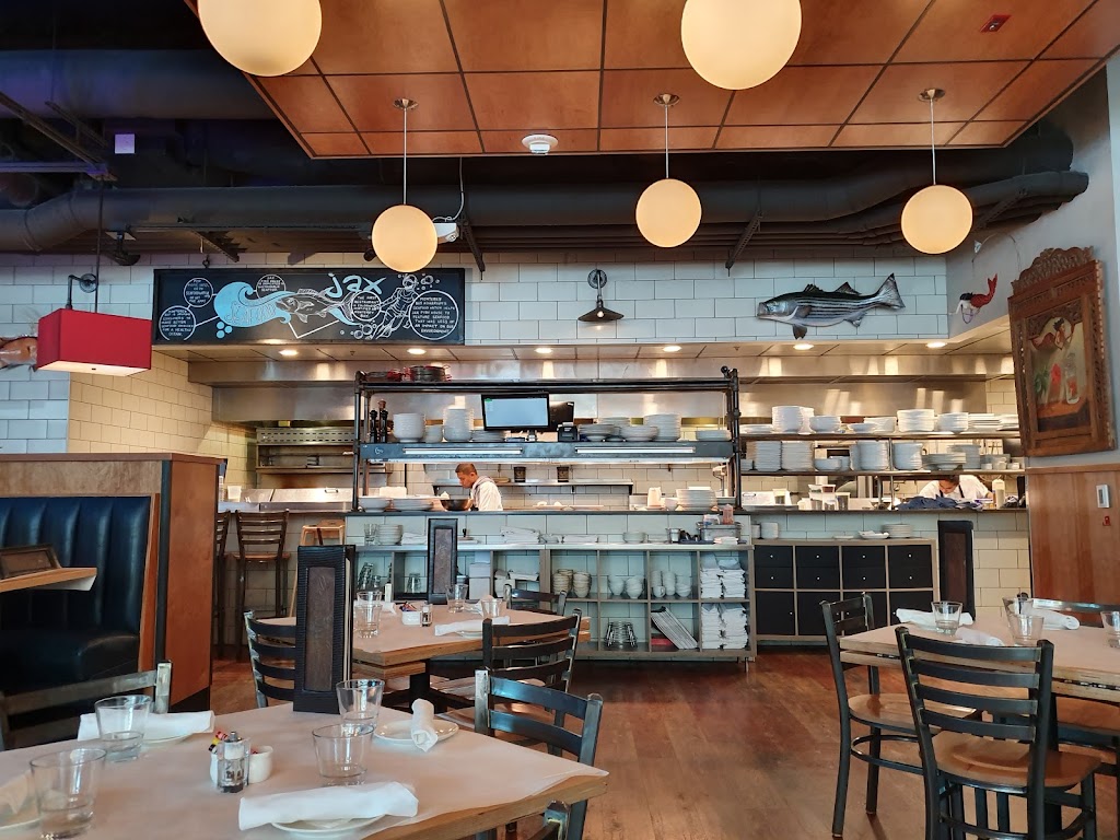 Jax Fish House & Oyster Bar | restaurant | 4814 Roanoke Pkwy, Kansas City, MO 64112, USA | 8164377940 OR +1 816-437-7940