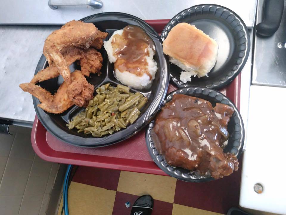 Pollys Restaurant | restaurant | 4024 W Mercury Blvd A, Hampton, VA 23666, USA | 7572246067 OR +1 757-224-6067