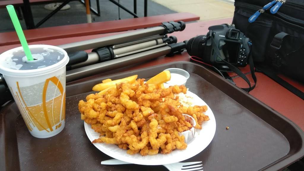 Carols Dairy Bar | restaurant | 310 Summer St, Fitchburg, MA 01420, USA | 9783429675 OR +1 978-342-9675