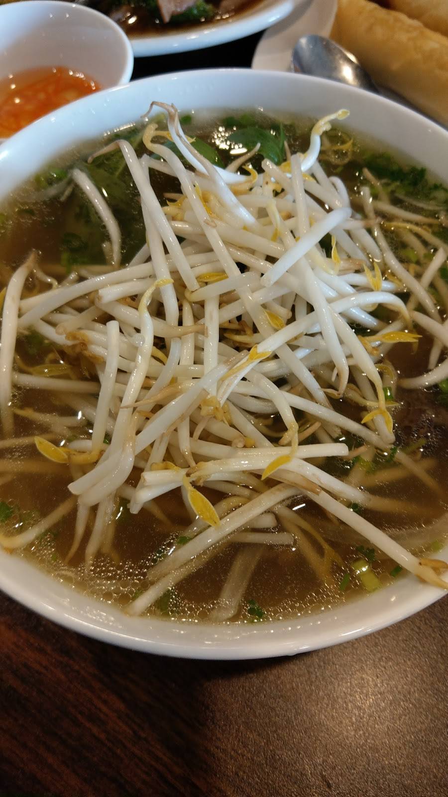 Vietnamese Top Noodles | restaurant | 501 1st St NW, Austin, MN 55912, USA | 5073962144 OR +1 507-396-2144