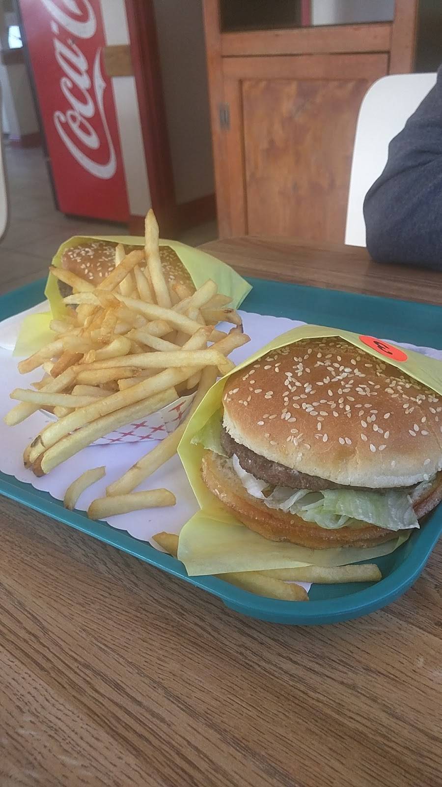 Burger Queen | restaurant | 800 5th St h, Gonzales, CA 93926, USA | 8316752754 OR +1 831-675-2754