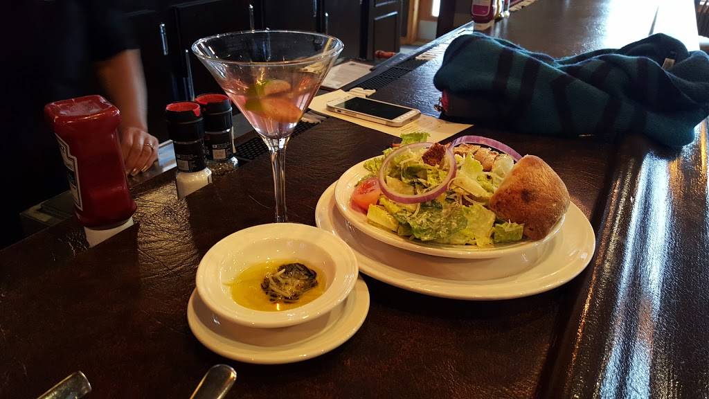 The Summit Grill | restaurant | 4815 Old U.S. Highway 27, Gaylord, MI 49735, USA | 9897059070 OR +1 989-705-9070