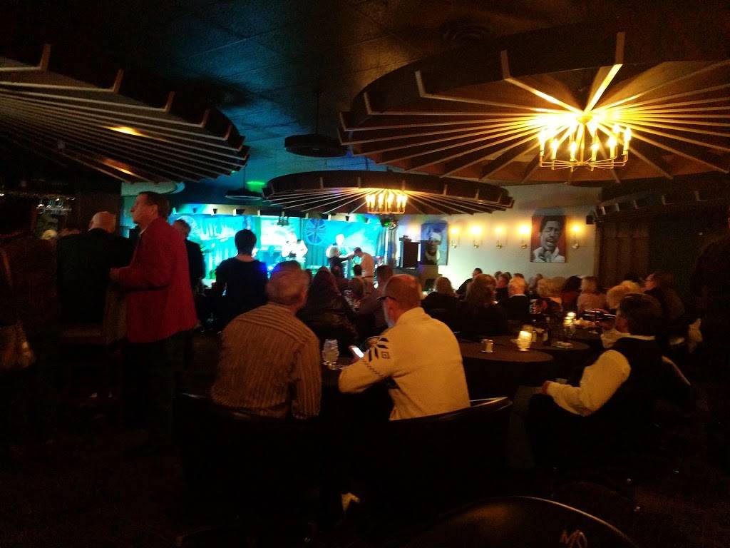 Candle Club | restaurant | 6135 E 13th St N, Wichita, KS 67208, USA | 3166847281 OR +1 316-684-7281