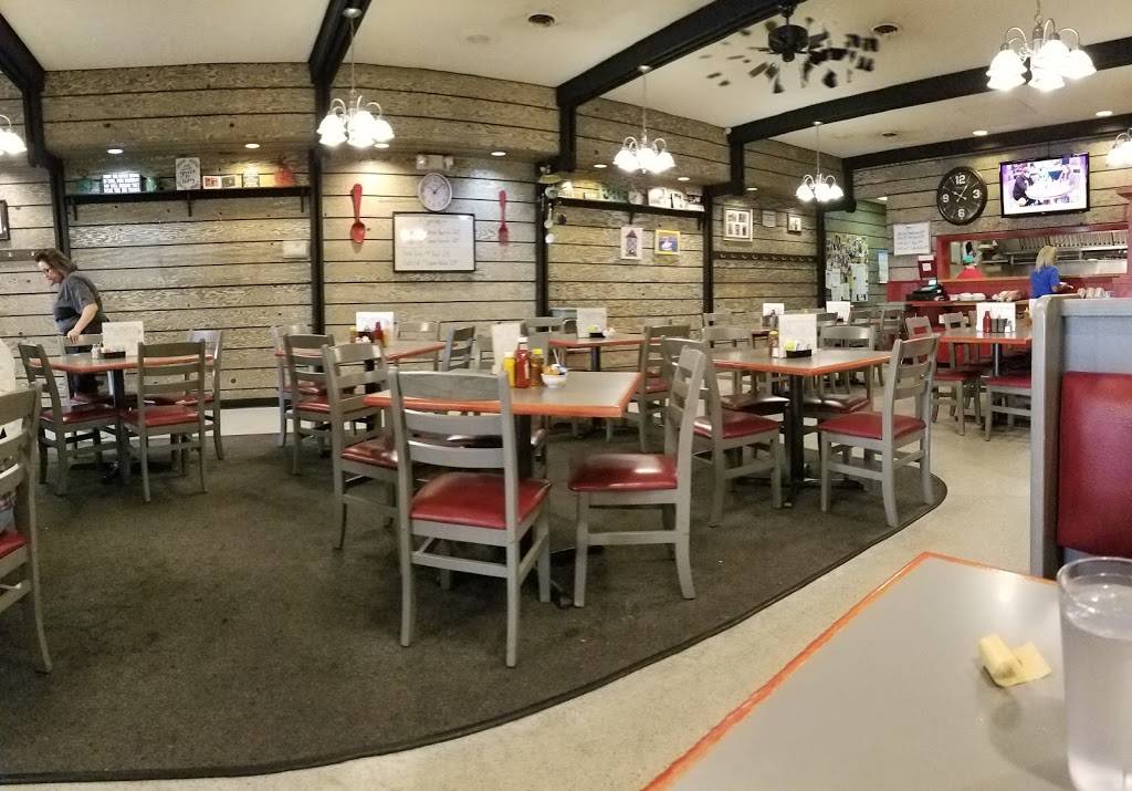 The Home Restaurant | restaurant | 218 N Defiance St, Archbold, OH 43502, USA | 4194456411 OR +1 419-445-6411