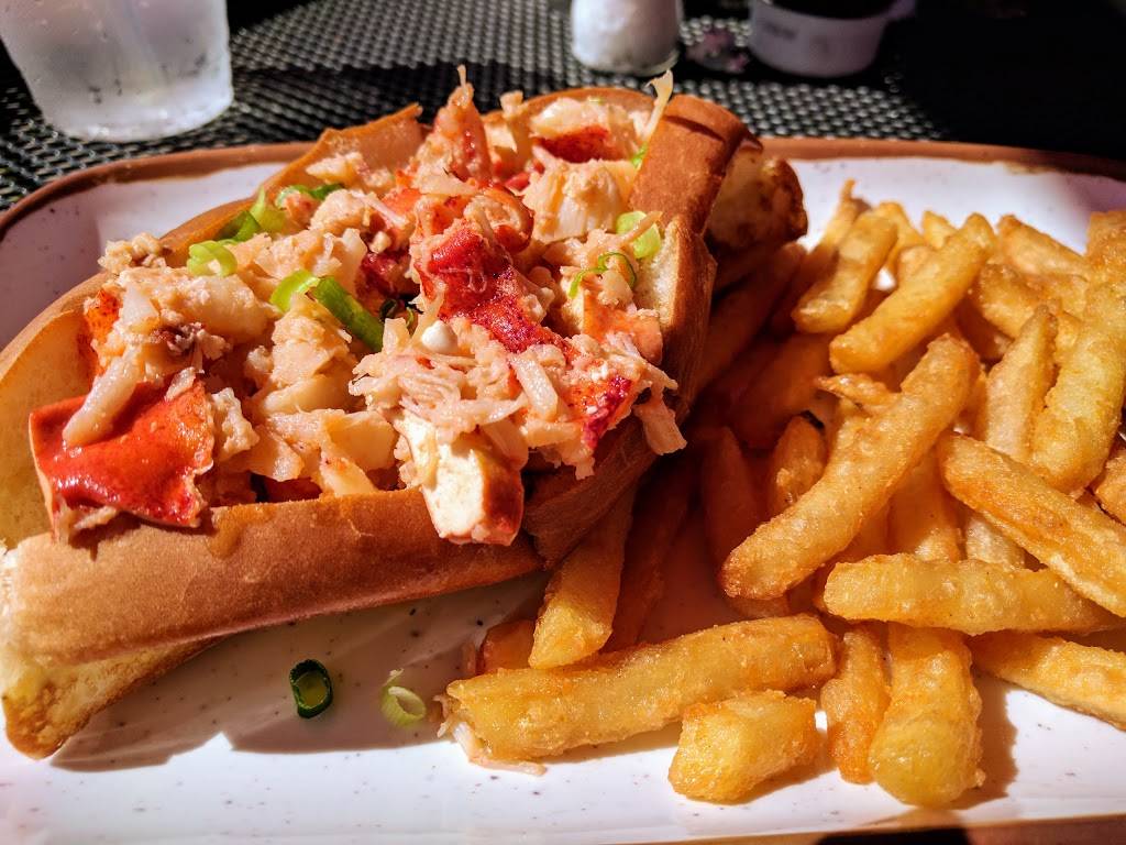 Dog Watch Mystic | restaurant | 20 Old Stonington Rd, Stonington, CT 06378, USA | 8602454911 OR +1 860-245-4911