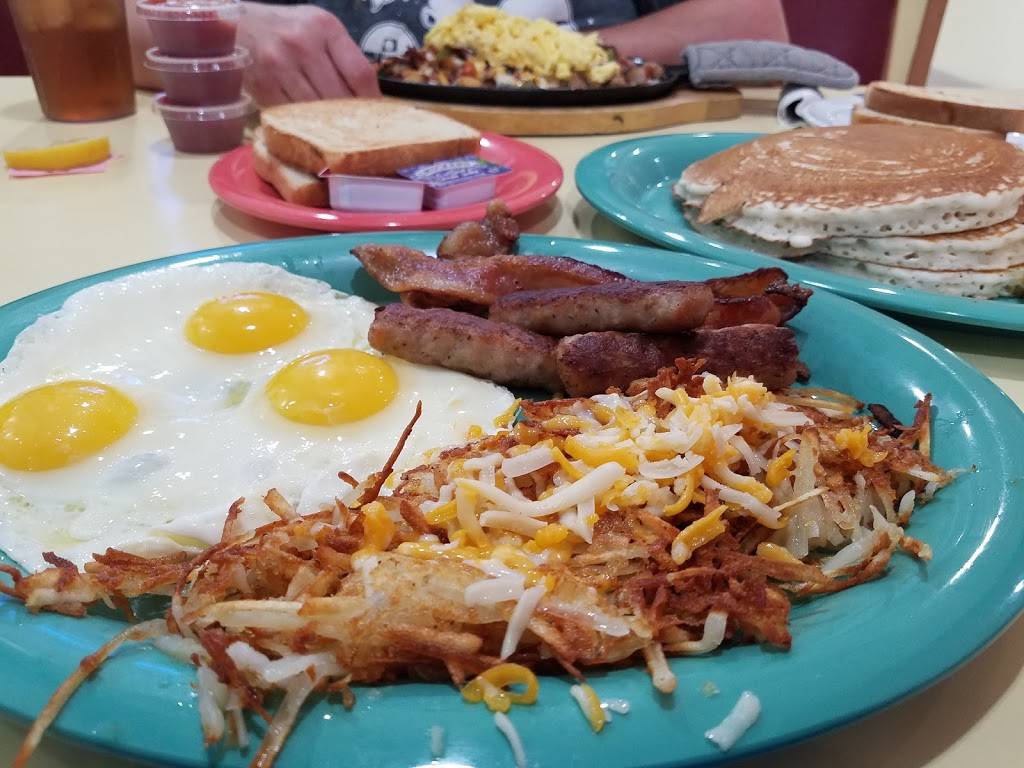 Fast Eddies Diner | restaurant | 17017 N 33rd Ave, Phoenix, AZ 85053, USA | 6029385688 OR +1 602-938-5688