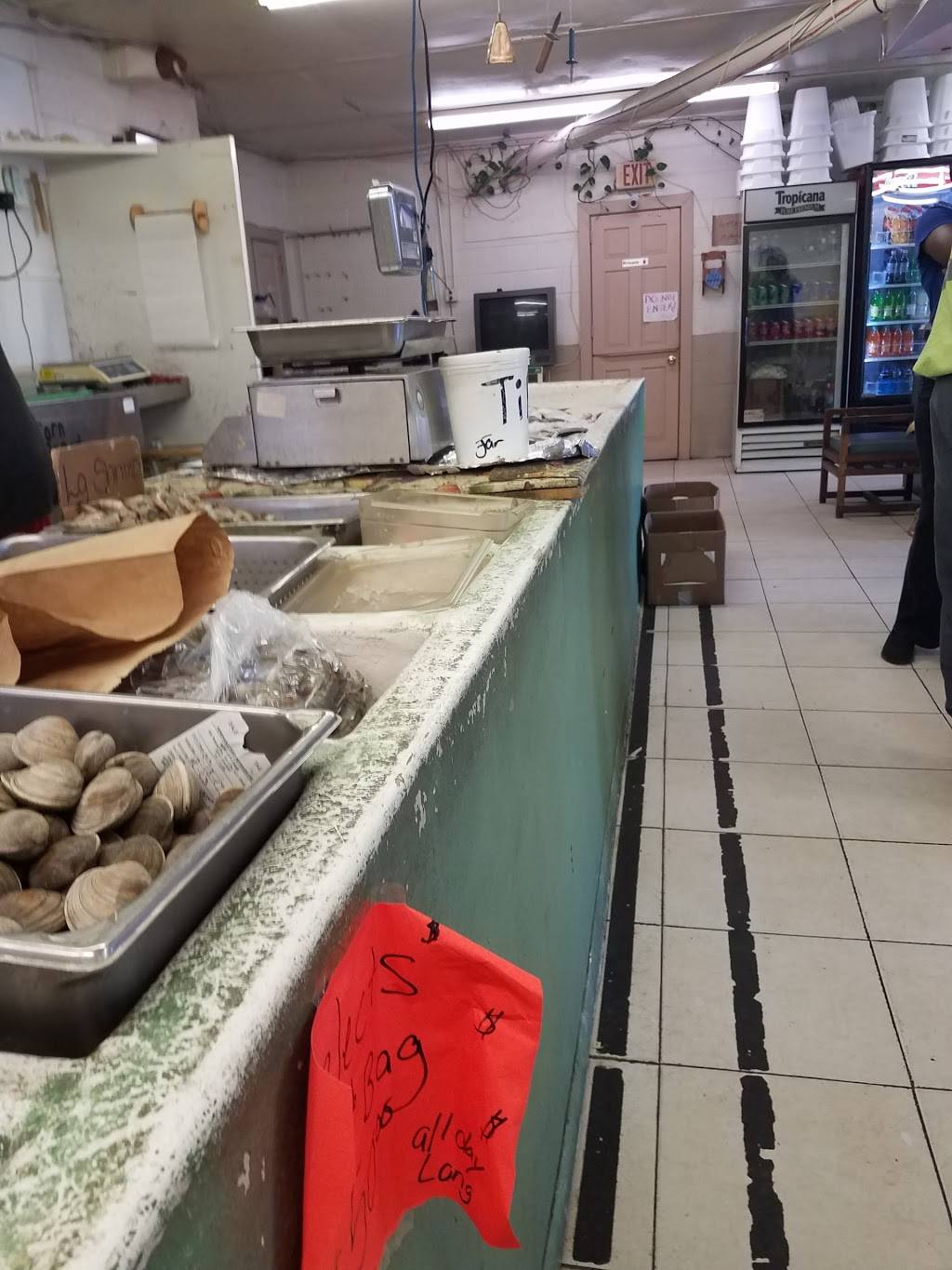 Shelleys Seafood | restaurant | 1515 3rd Ave, Conway, SC 29526, USA | 8432482640 OR +1 843-248-2640