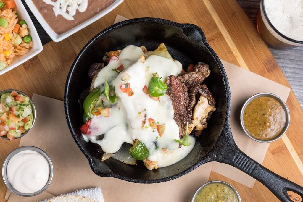 La Lupita | restaurant | 1057 SE 1st Ave, Miami, FL 33131, USA | 3053735406 OR +1 305-373-5406