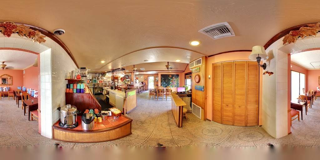 Havana Café of the Everglades | restaurant | 191 Smallwood Dr, Chokoloskee, FL 34138, USA | 2396952214 OR +1 239-695-2214