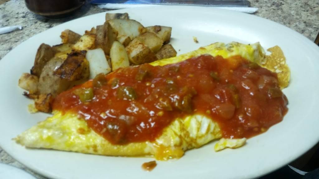 Dedham Diner | restaurant | 247 Bussey St, Dedham, MA 02026, USA | 7813293600 OR +1 781-329-3600