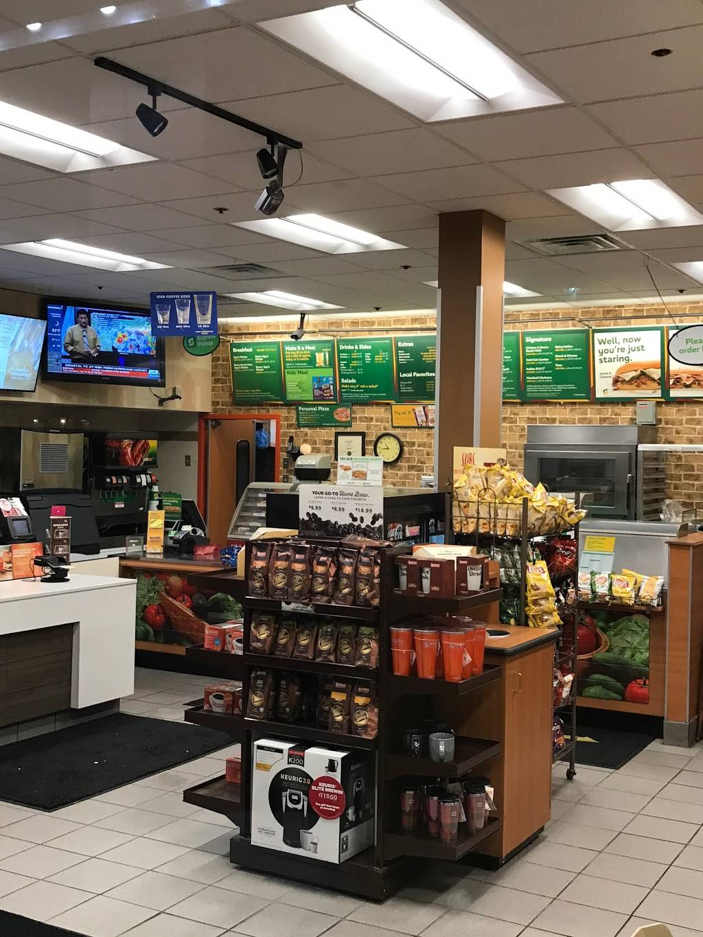 Subway Restaurants | restaurant | 700 Plaza Dr, Secaucus, NJ 07094, USA | 2016179200 OR +1 201-617-9200