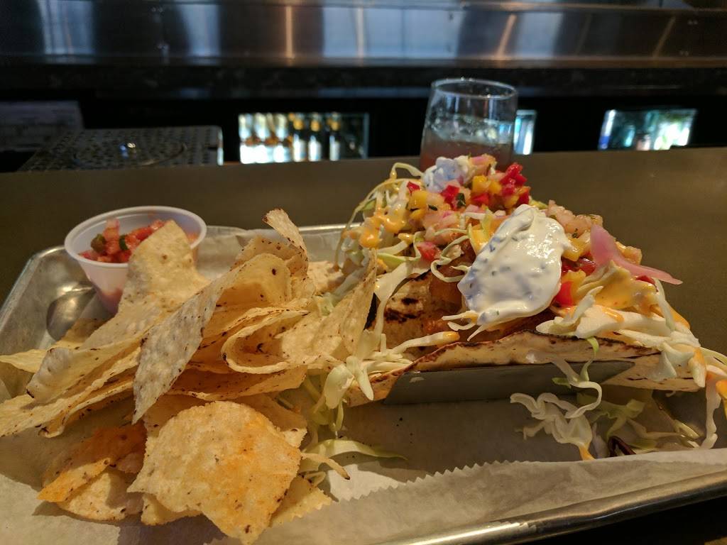 Pints & Quarts | restaurant | 950 W Norton Ave, Muskegon, MI 49441, USA | 2318309889 OR +1 231-830-9889