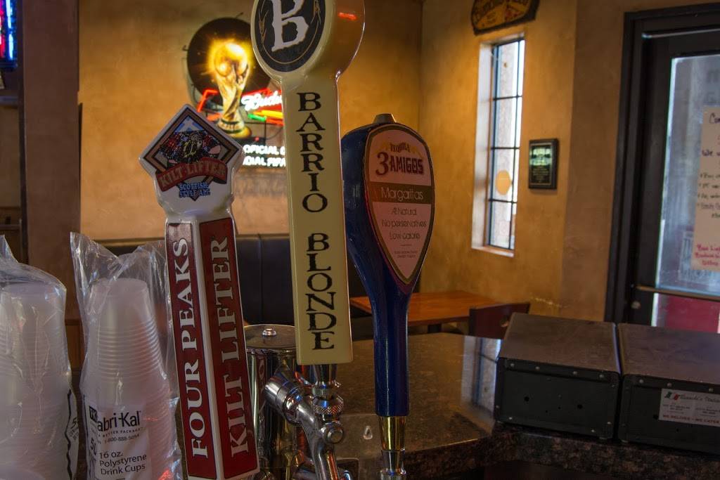 Bianchis | restaurant | 1110 N Silverbell Rd, Tucson, AZ 85745, USA | 5208828500 OR +1 520-882-8500