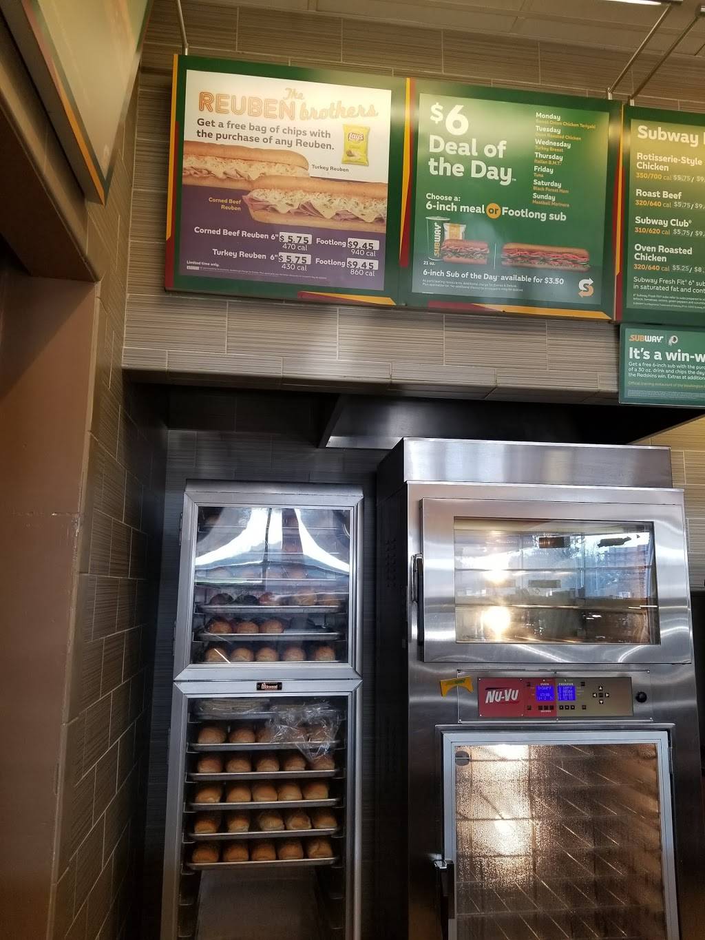 Subway Restaurants | restaurant | 111 North Cove Terrace, Oxon Hill, MD 20745, USA | 3015674614 OR +1 301-567-4614