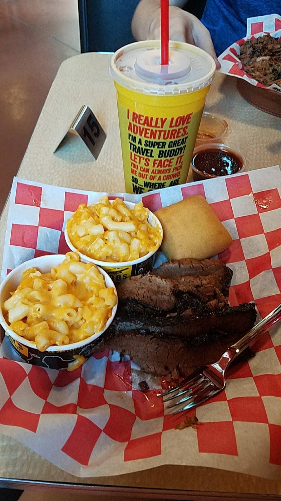 Dickeys Barbecue Pit | restaurant | 701 Pleasant Grove Blvd, Roseville, CA 95678, USA | 9163677700 OR +1 916-367-7700