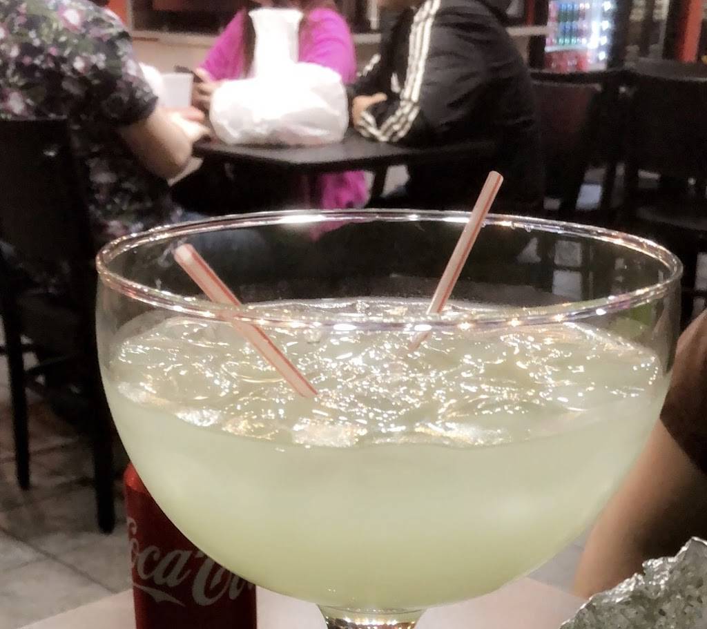 Chango’s Bar & Grill | restaurant | 519 S Illinois Ave, Carbondale, IL 62901, USA | 6184576672 OR +1 618-457-6672