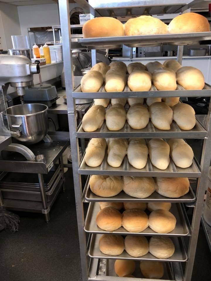 LG’s Pizzeria and Pub | restaurant | 113 E Main St, Frostburg, MD 21532, USA | 3016870210 OR +1 301-687-0210