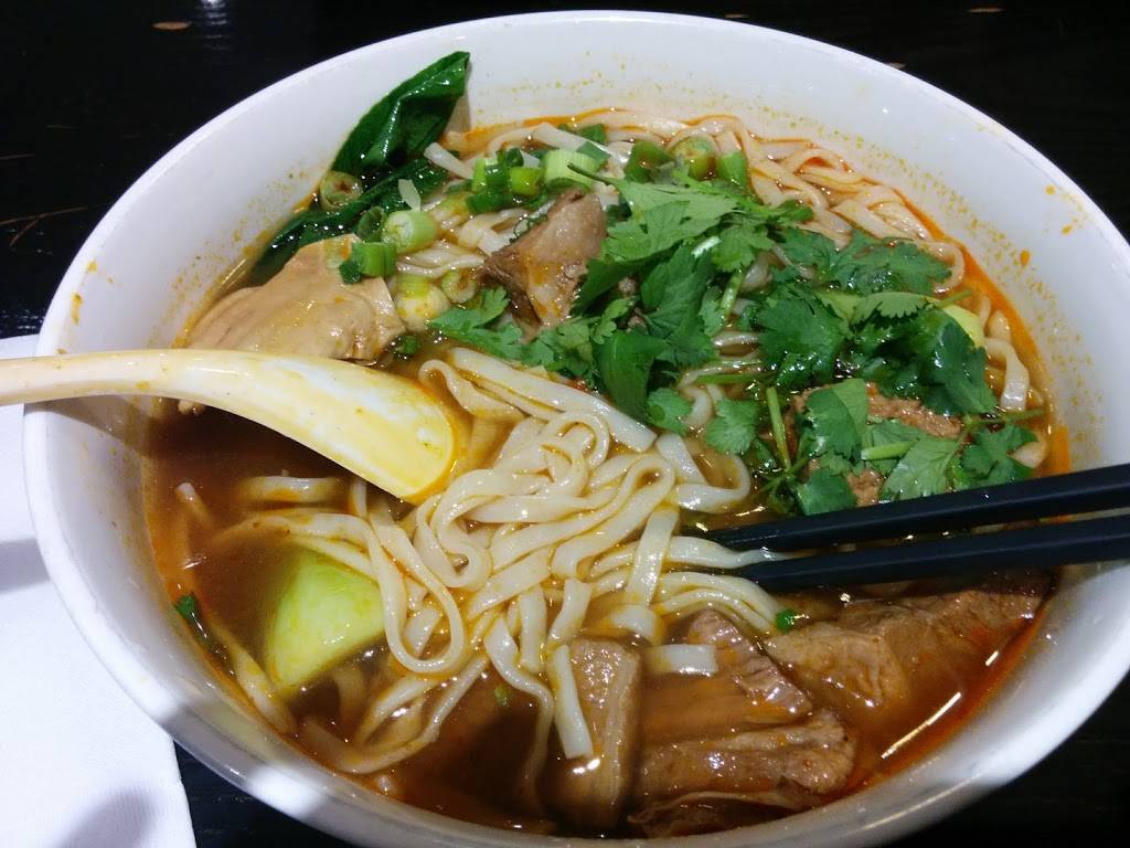 Hot Spicy Spicy Chinese Restaurant | restaurant | 173 Ravel Rd, North York, ON M2H 1T1, Canada | 4164918988 OR +1 416-491-8988