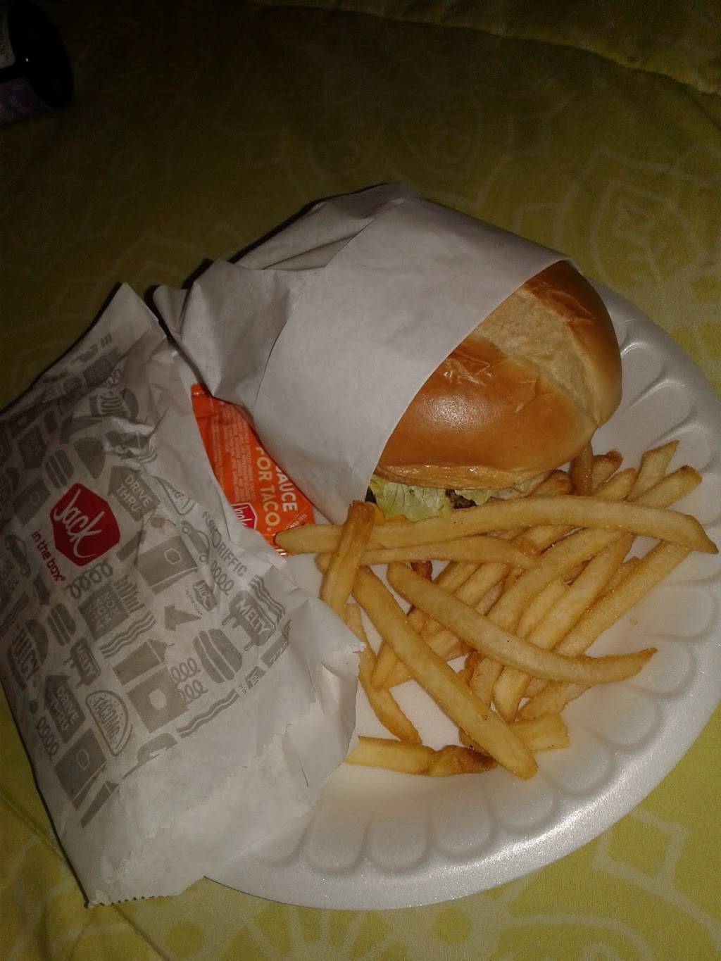 Jack in the Box | restaurant | 2021 S Buckner Blvd, Dallas, TX 75217, USA | 2143917555 OR +1 214-391-7555