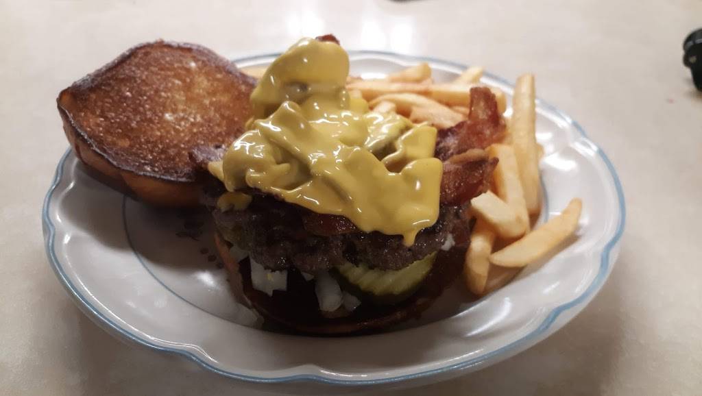 Cross Roads Diner | restaurant | 3105 S Sheridan Rd, Stanton, MI 48888, USA | 9898314494 OR +1 989-831-4494