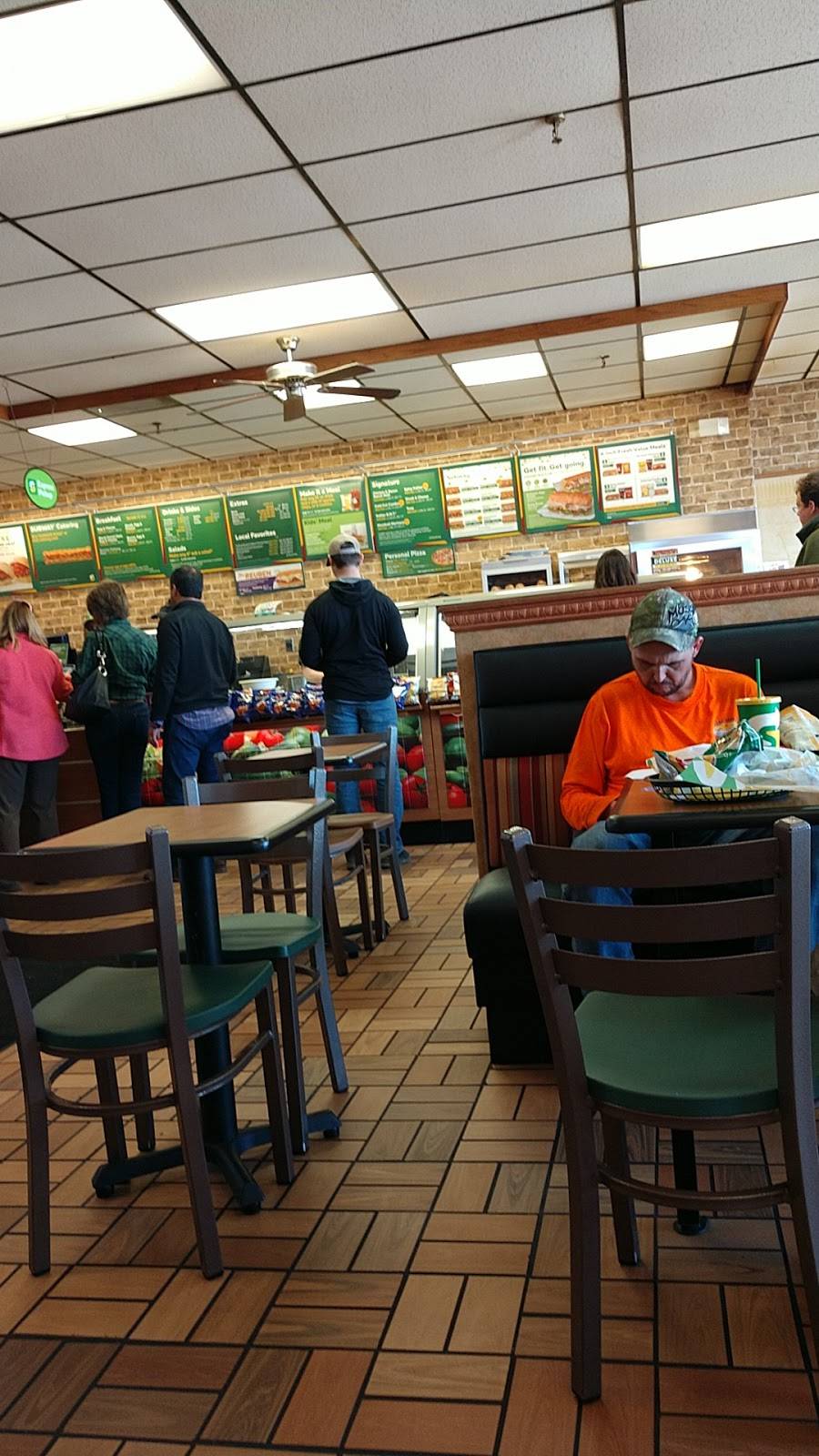 Subway | restaurant | 707 S Gloster St, Tupelo, MS 38801, USA | 6628424767 OR +1 662-842-4767