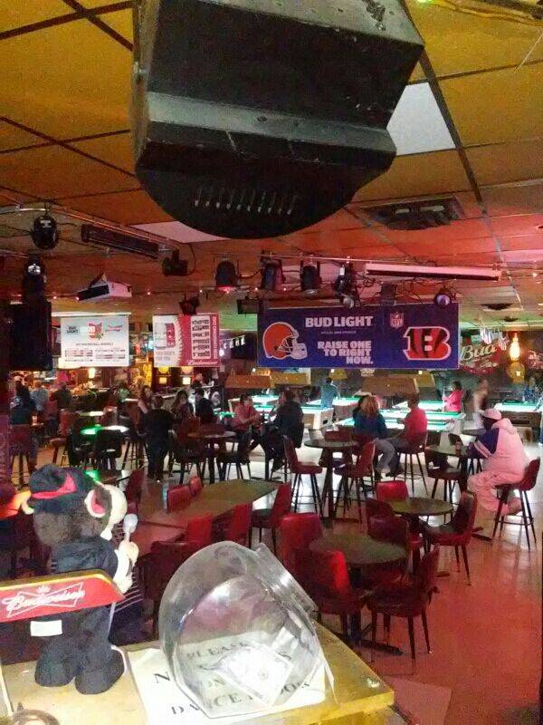 Stans Bar & Grill | restaurant | 757 W 2nd St, Xenia, OH 45385, USA | 9373769948 OR +1 937-376-9948