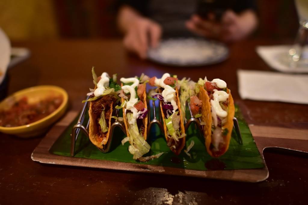 El Torito | restaurant | 2020 E Ball Rd, Anaheim, CA 92806, USA | 7149564880 OR +1 714-956-4880