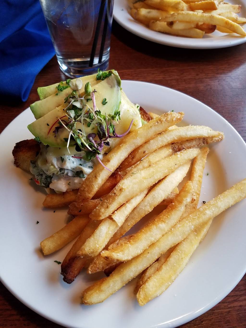 Little Tree Sushi Bar Inc | restaurant | 107 S Main St, Royal Oak, MI 48067, USA | 2485860994 OR +1 248-586-0994