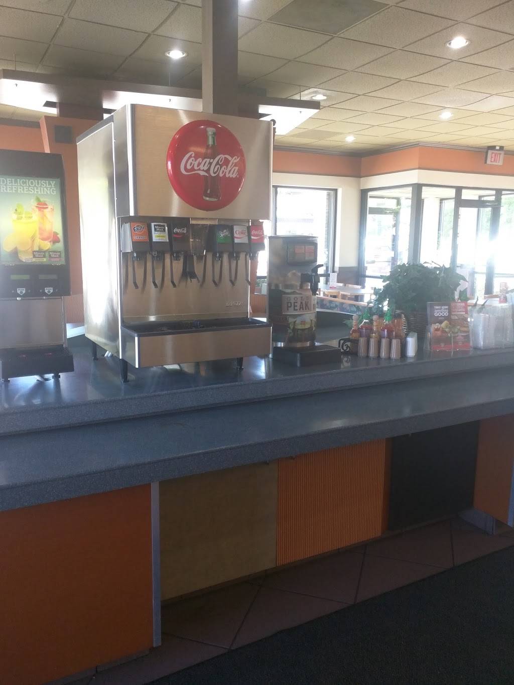 Boston Market | restaurant | 9361 Mentor Ave, Mentor, OH 44060, USA | 4409747333 OR +1 440-974-7333