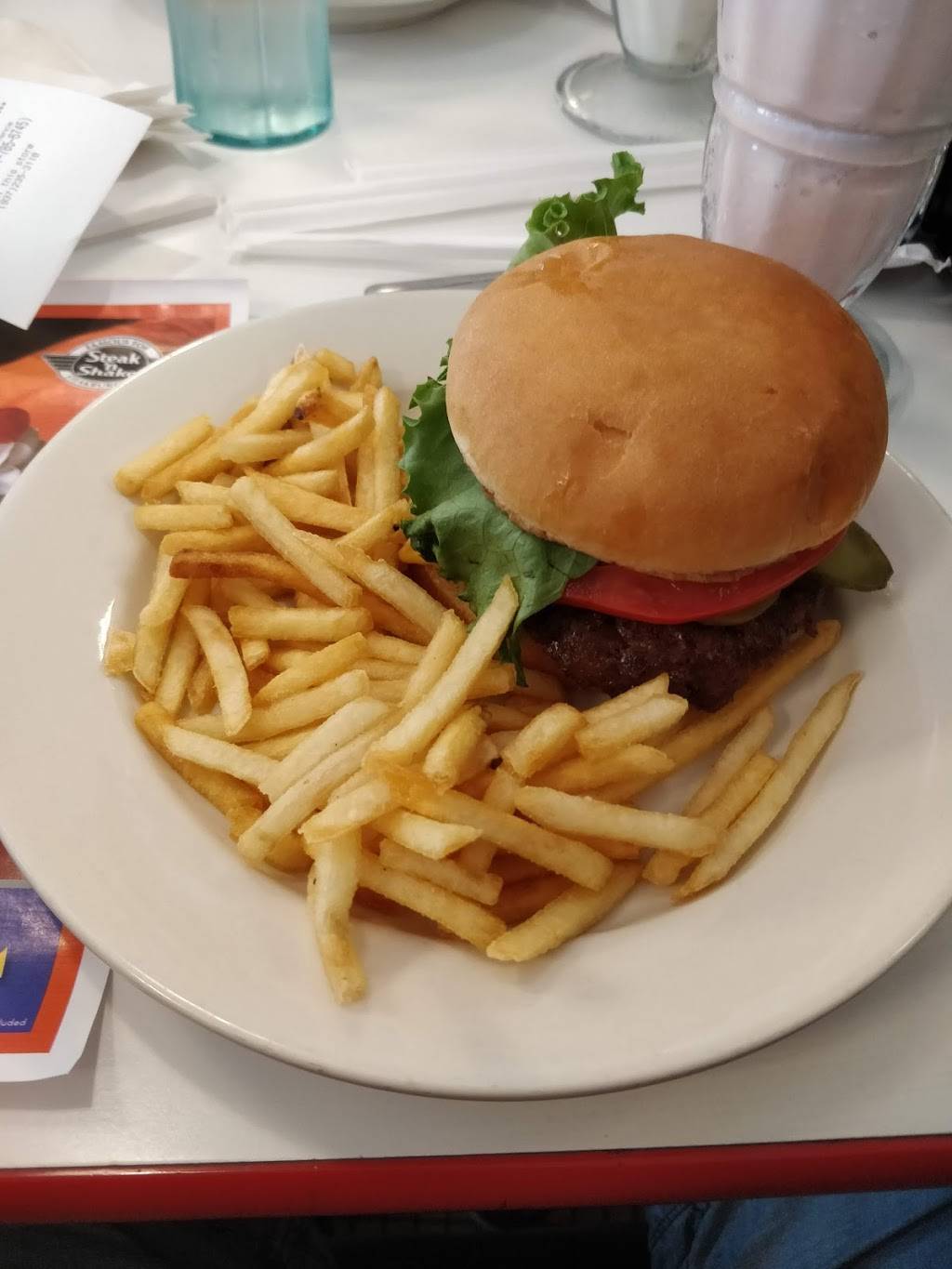 Steak n Shake | restaurant | 8311 Old Troy Pike, Huber Heights, OH 45424, USA | 9372353118 OR +1 937-235-3118