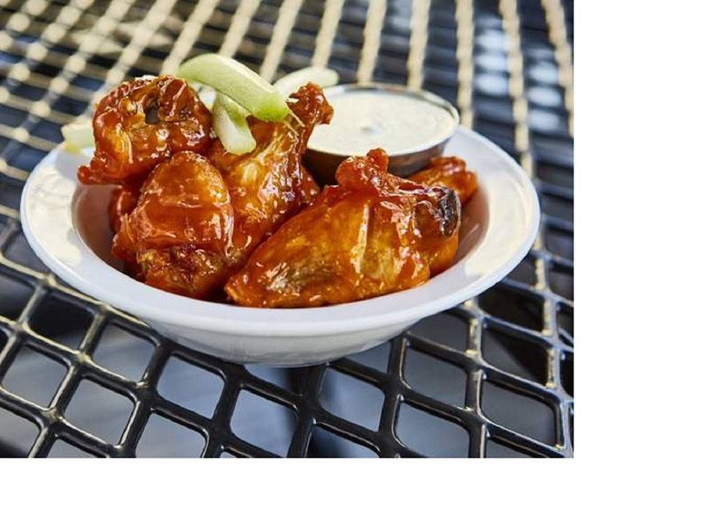 New Amsterdam Burger Bar | restaurant | 680 Columbus Ave, New York, NY 10025, USA | 2123620700 OR +1 212-362-0700