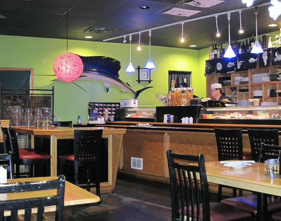 Naomi Sushi | restaurant | 1309 E Rand Rd, Arlington Heights, IL 60004, USA | 8475909722 OR +1 847-590-9722