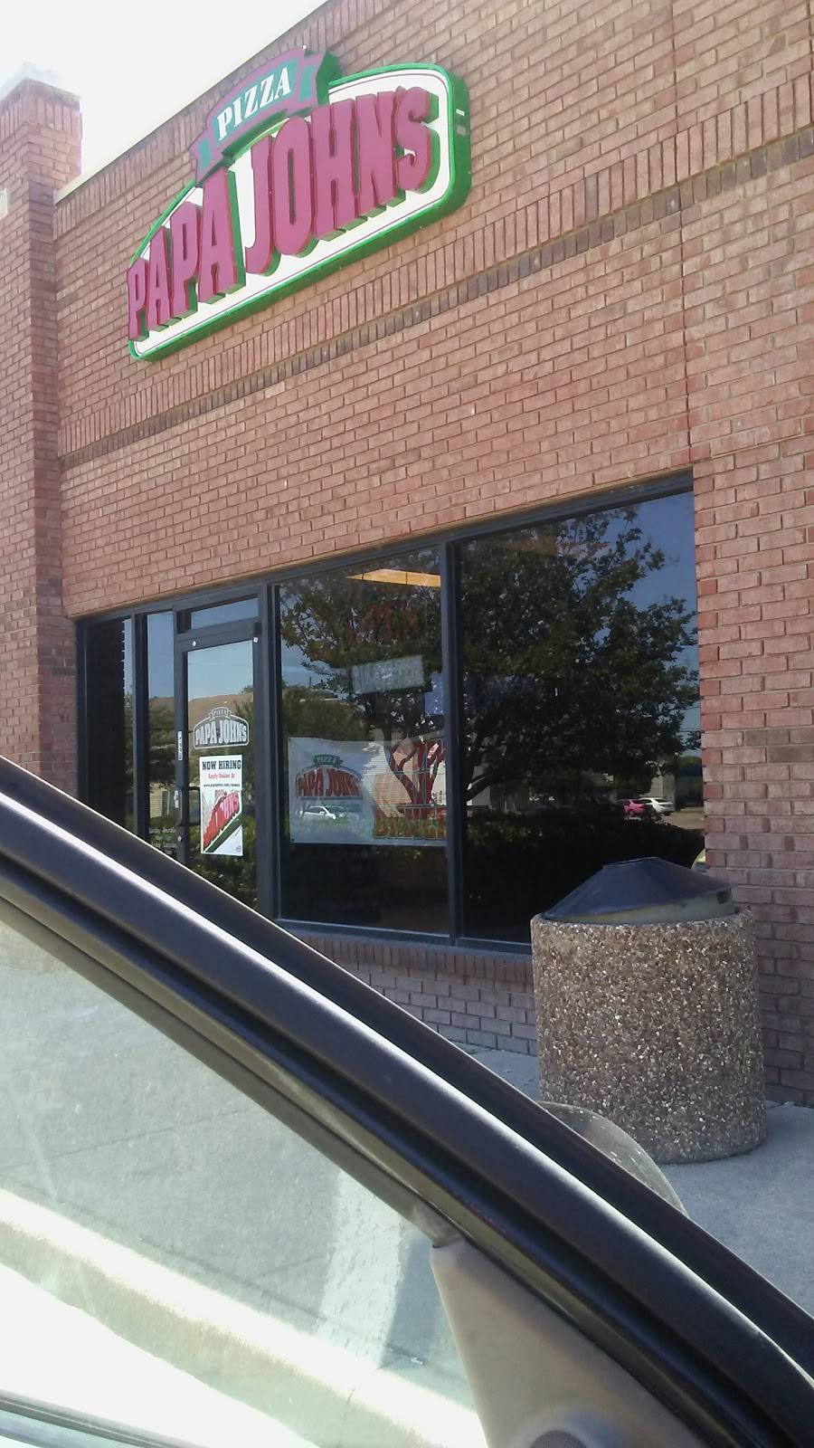 Papa Johns Pizza | restaurant | 2105 Buckingham Rd Ste 2105, Richardson, TX 75081, USA | 2145757272 OR +1 214-575-7272