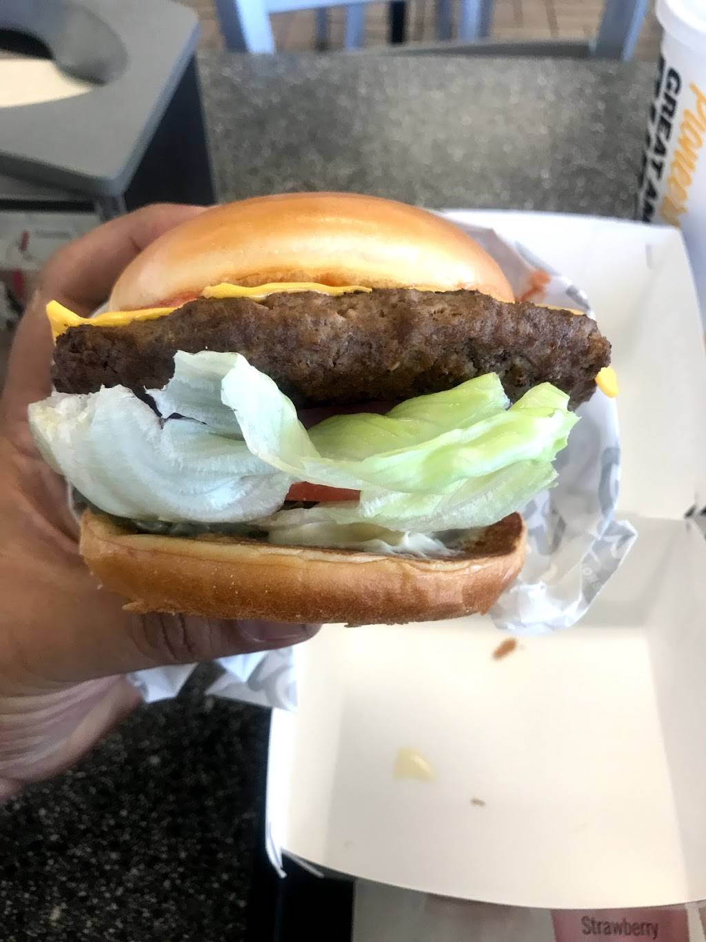 Carls Jr. / Green Burrito | restaurant | 10100 Ben Nevis Blvd, Riverside, CA 92509, USA | 9513601249 OR +1 951-360-1249