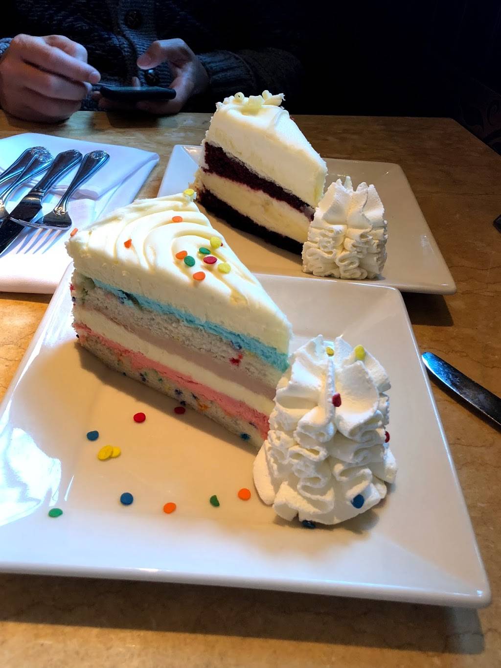 The Cheesecake Factory | restaurant | 395 Santa Monica Pl, Santa Monica, CA 90401, USA | 3102601296 OR +1 310-260-1296