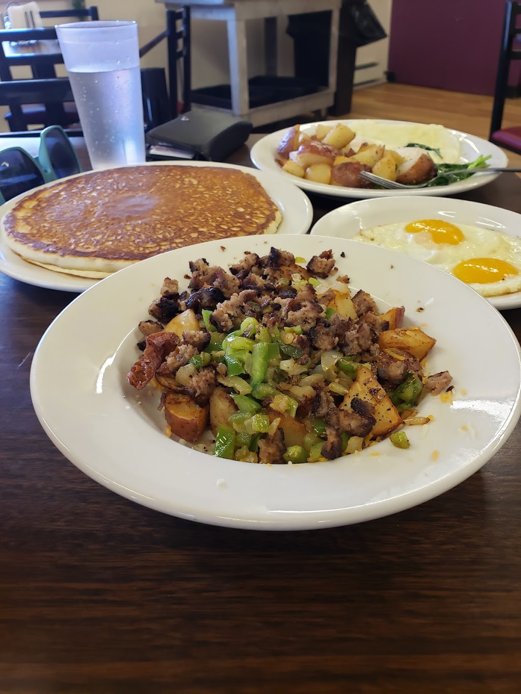 Bobs Place | restaurant | Crestone, CO 81131, USA | 7192562627 OR +1 719-256-2627