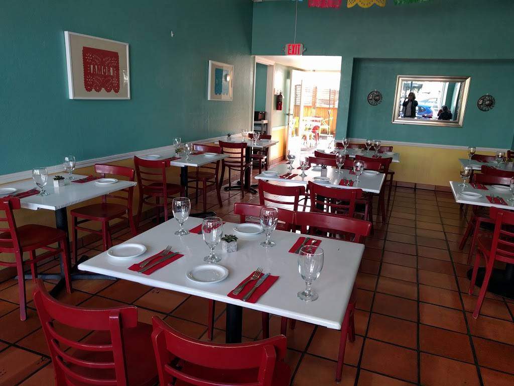 Mama Coco Cocina Mexicana | restaurant | 1081 El Camino Real, Menlo Park, CA 94025, USA | 6502726634 OR +1 650-272-6634