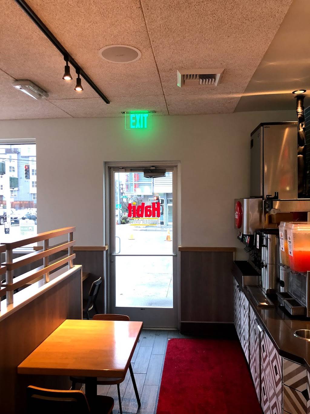 The Habit Burger Grill | restaurant | 3501 SW Avalon Way, Seattle, WA 98126, USA | 2069322186 OR +1 206-932-2186