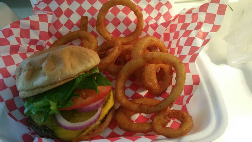 Neon Moon | restaurant | 326 US-71, Mountainburg, AR 72946, USA | 4793691705 OR +1 479-369-1705