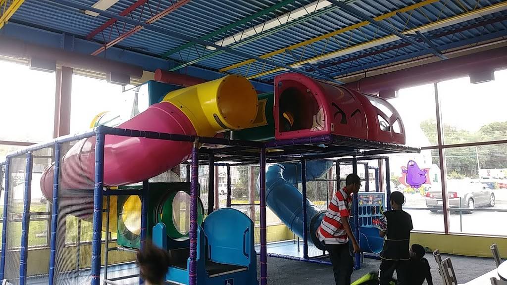 McDonalds | cafe | 687 Main St, East Haven, CT 06512, USA | 2034661289 OR +1 203-466-1289