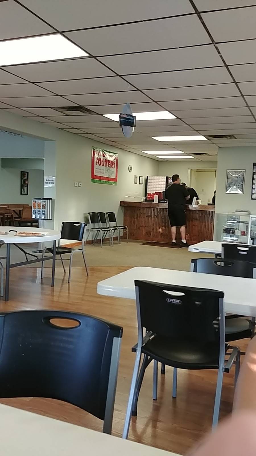 Footers Pizza | restaurant | 248 S 7th St, Terre Haute, IN 47807, USA | 8122354200 OR +1 812-235-4200