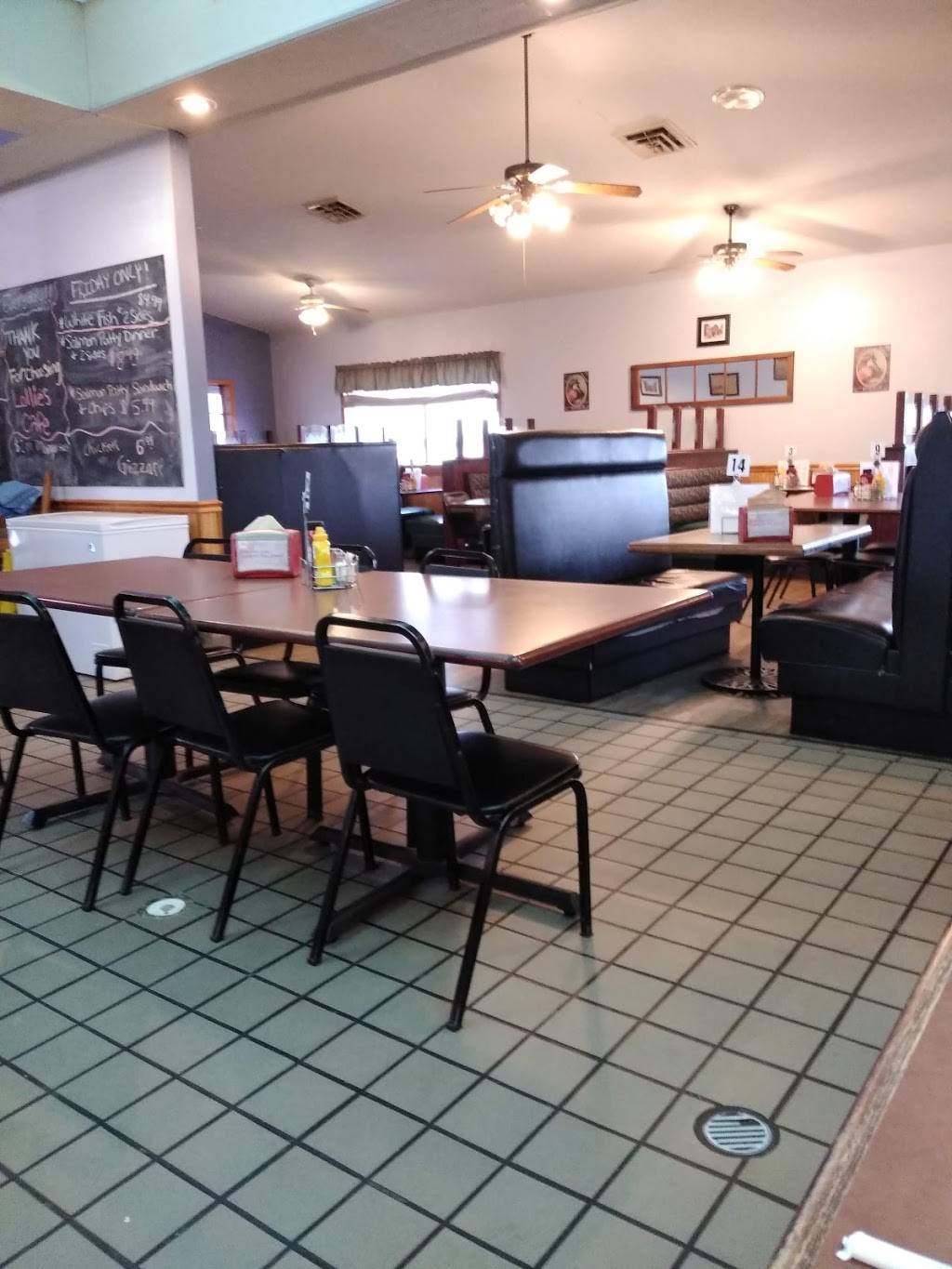 Lollies Cafe | cafe | 1775 N Market St, Sparta, IL 62286, USA | 6184433500 OR +1 618-443-3500