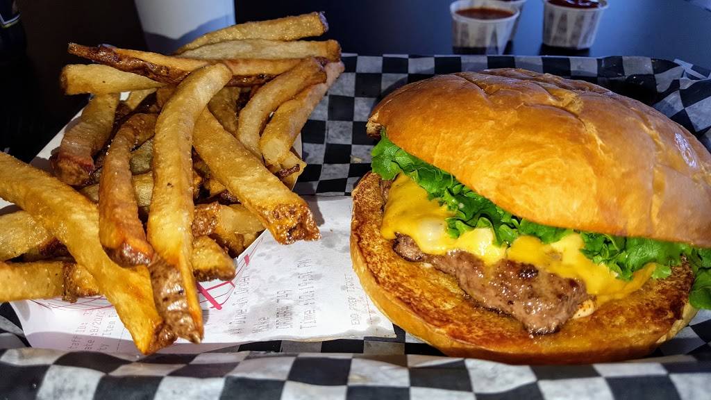 Brown Bag Burgers | restaurant | 25853 Brookpark Rd, North Olmsted, OH 44070, USA | 4408011122 OR +1 440-801-1122