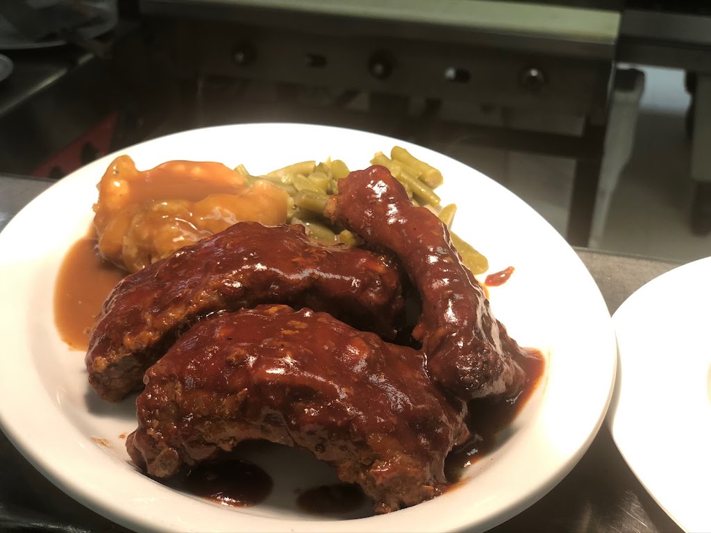 Cecilias Kitchen All Cuisine | restaurant | 100 Broadway St #1b, Sterling, CO 80751, USA | 9705221721 OR +1 970-522-1721