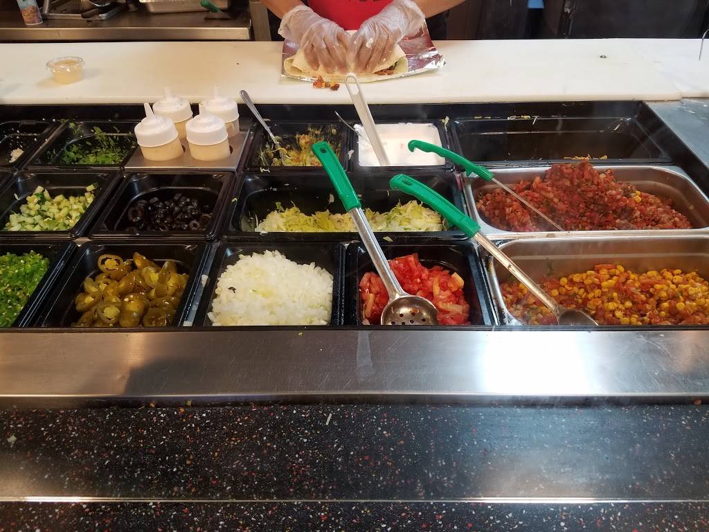 Moes Southwest Grill | restaurant | 2240 NW 19th St #1200b, Boca Raton, FL 33431, USA | 5613471750 OR +1 561-347-1750