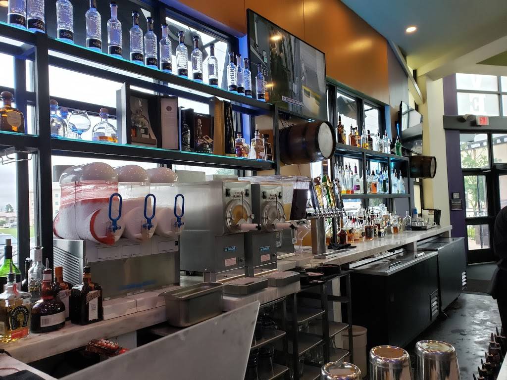 Rio Mambo | restaurant | 2150 E Lamar Blvd, Arlington, TX 76006, USA | 8177954555 OR +1 817-795-4555