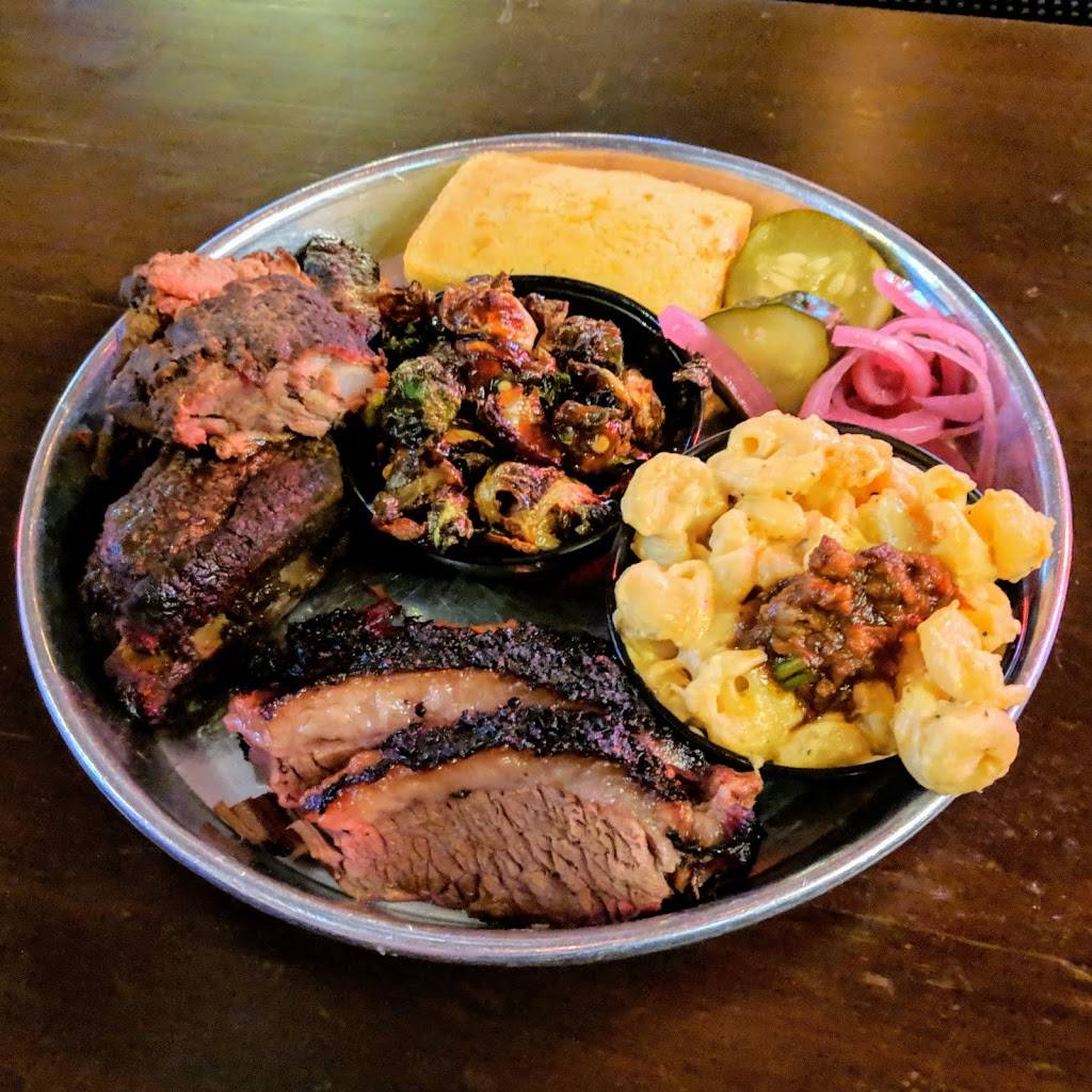 Woodstock BBQ | restaurant | 13362 Madison Ave, Lakewood, OH 44107, USA | 2162268828 OR +1 216-226-8828