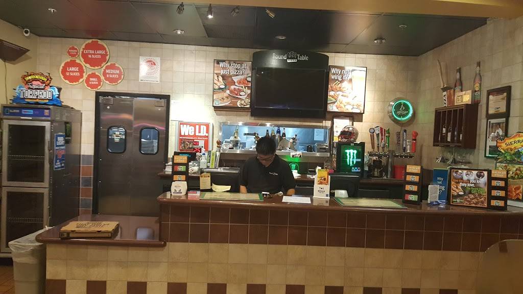 Round Table Pizza | meal delivery | 11617 Cherry Ave, Fontana, CA 92337, USA | 9093573050 OR +1 909-357-3050